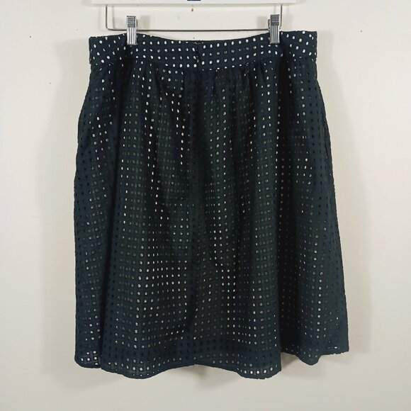 Dennis Basso Black Eyelet Pleated Skirt, White Lining, Size 14, Pockets, Classic - Picture 5 of 12